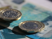 Darnau punt a nodyn pum punt.