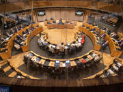 Llun o Siambr y Senedd