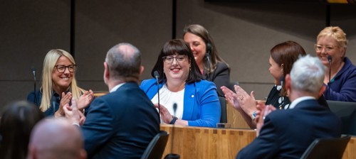 Mae Kerry Ferguson AS wedi ei hethol yn Ddirprwy Lywydd