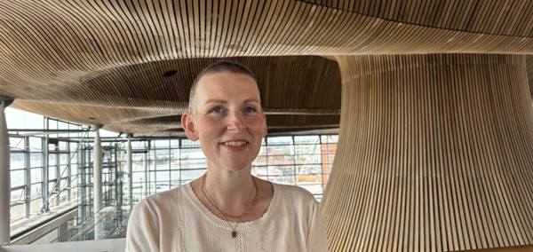 Claire O'Shea yn y Senedd