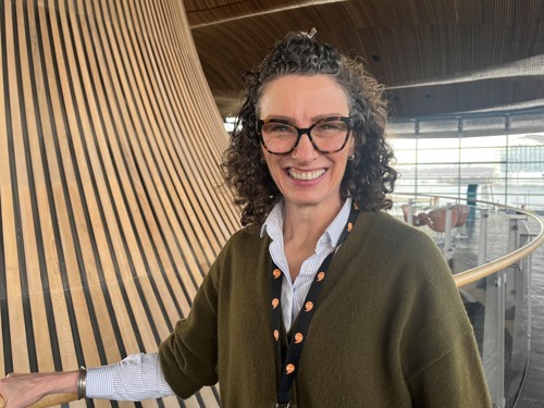 Joanna Adams, Pennaeth Cyswllt â’r Aelodau